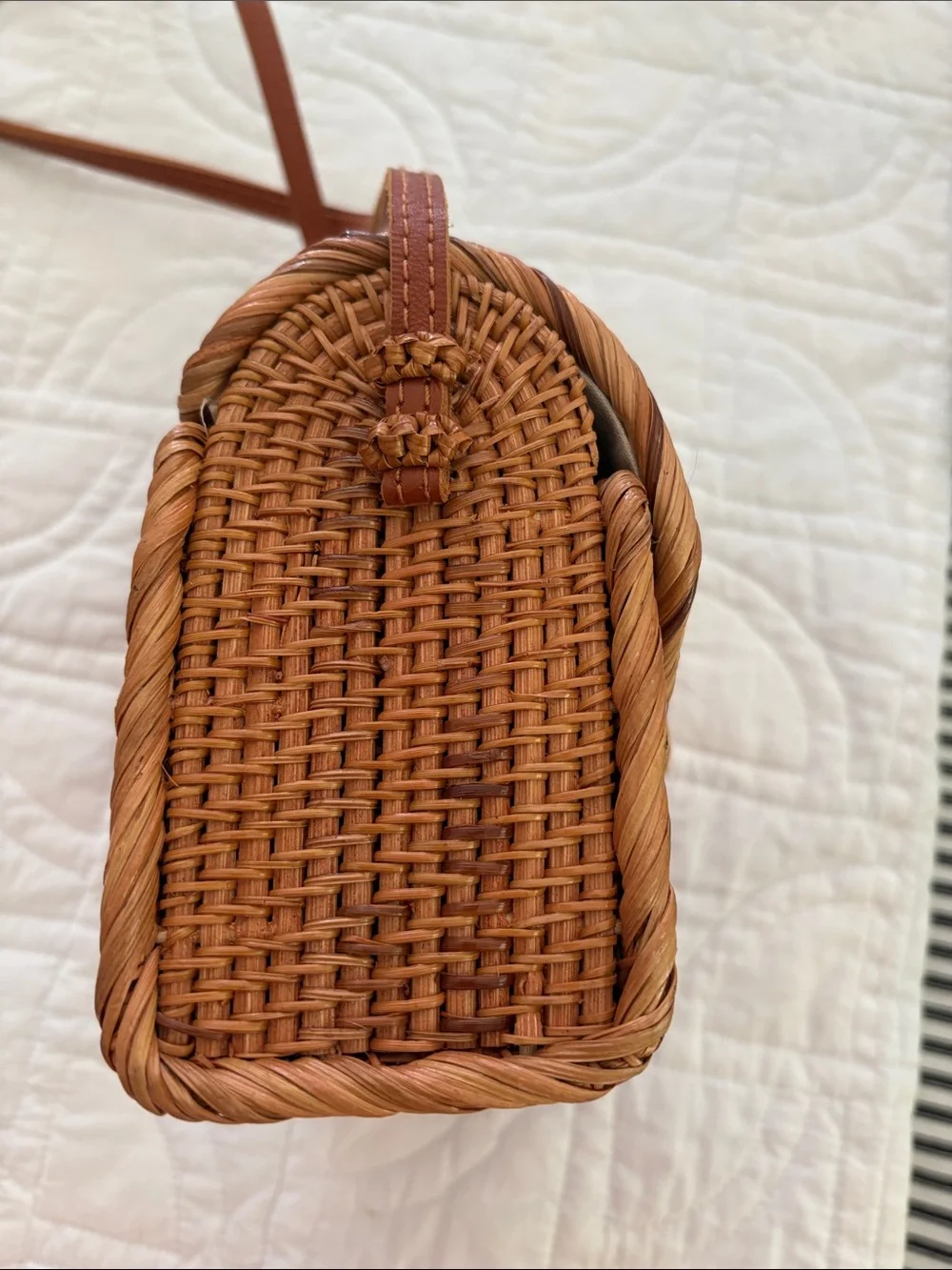 Handwoven Rattan Crossbody Bag with Leather Strap & Bow-Shaped Clasp